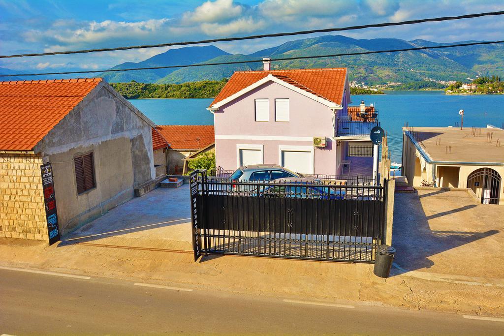 Apartments Bella Di Boka Tivat Luaran gambar