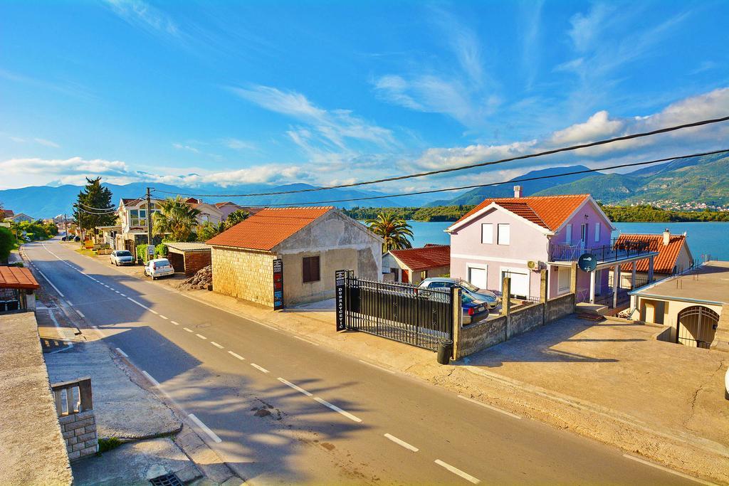 Apartments Bella Di Boka Tivat Luaran gambar