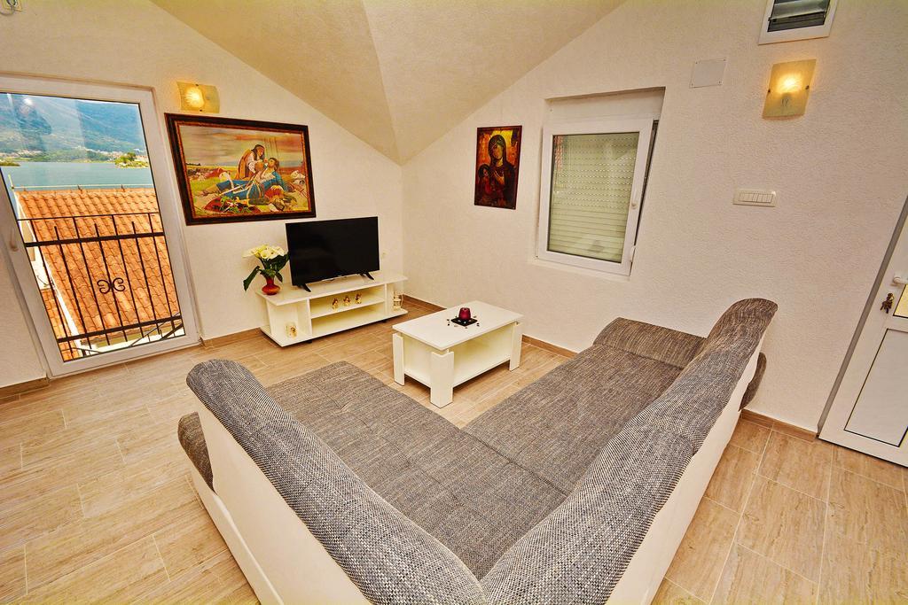 Apartments Bella Di Boka Tivat Luaran gambar