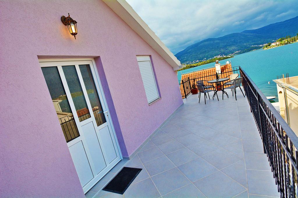 Apartments Bella Di Boka Tivat Bilik gambar