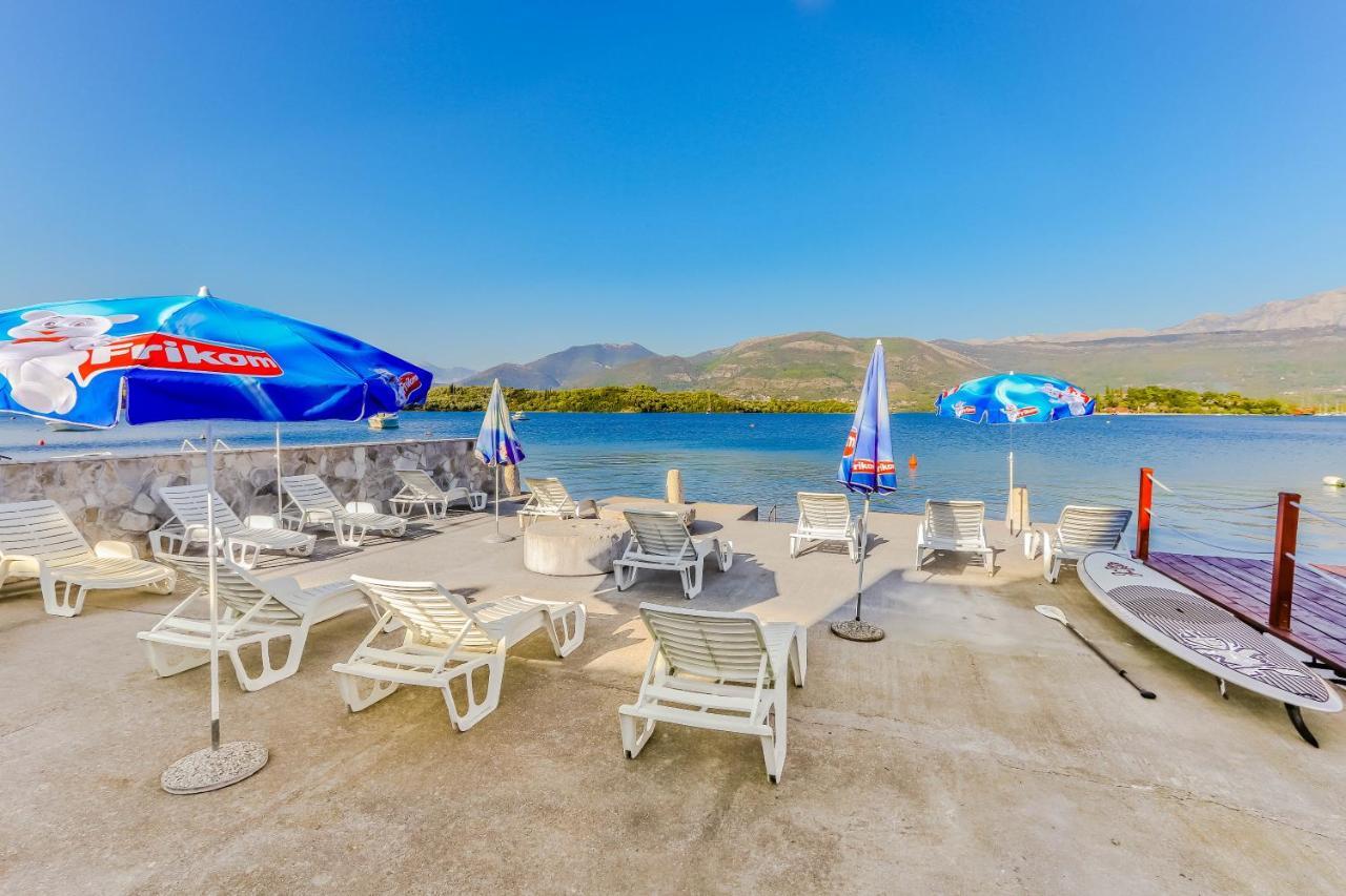 Apartments Bella Di Boka Tivat Luaran gambar