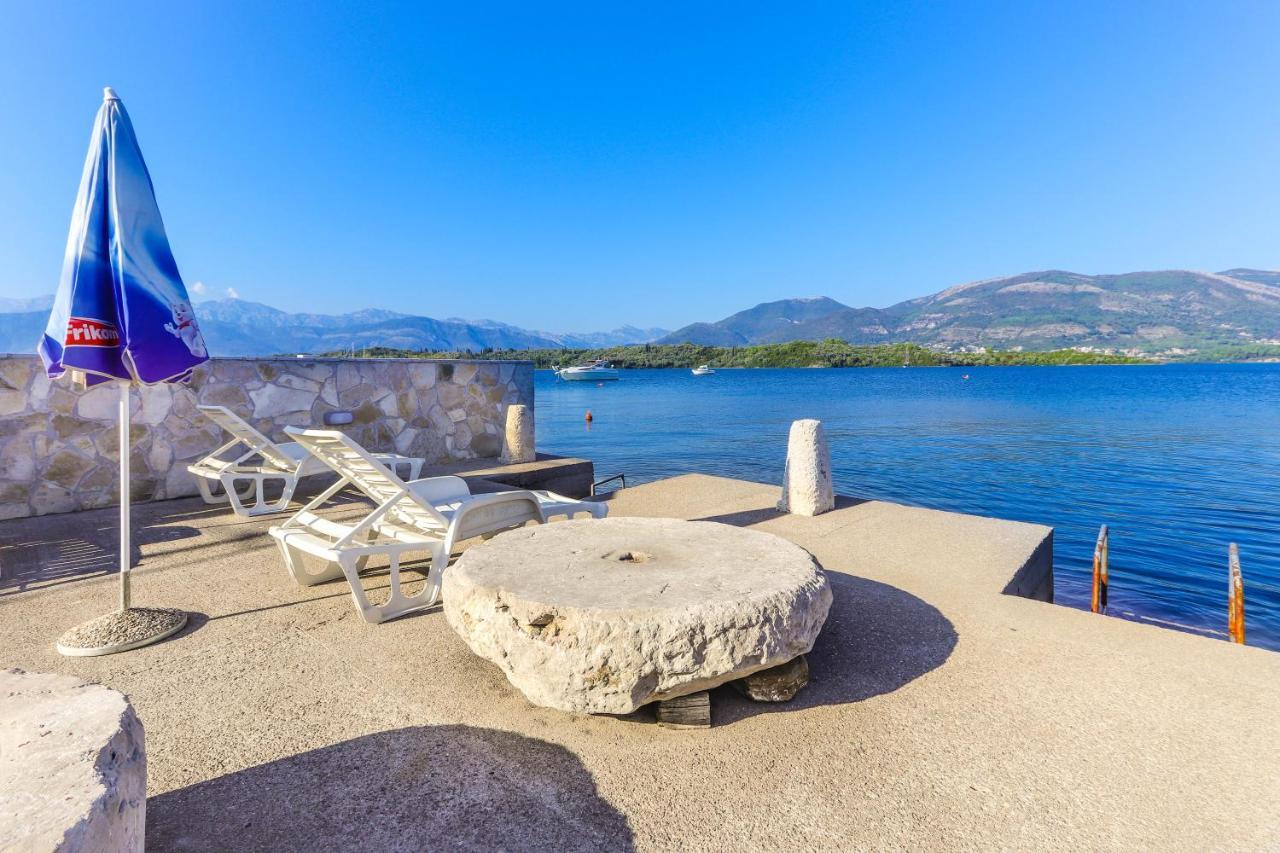 Apartments Bella Di Boka Tivat Luaran gambar