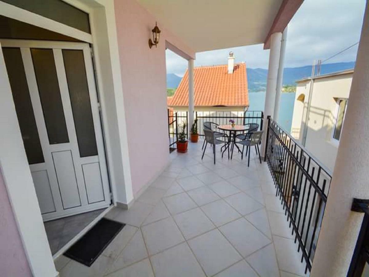 Apartments Bella Di Boka Tivat Luaran gambar